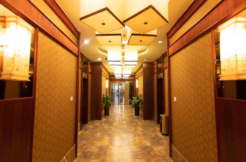 Langzhong Grand Hotel Shahepu Exterior photo
